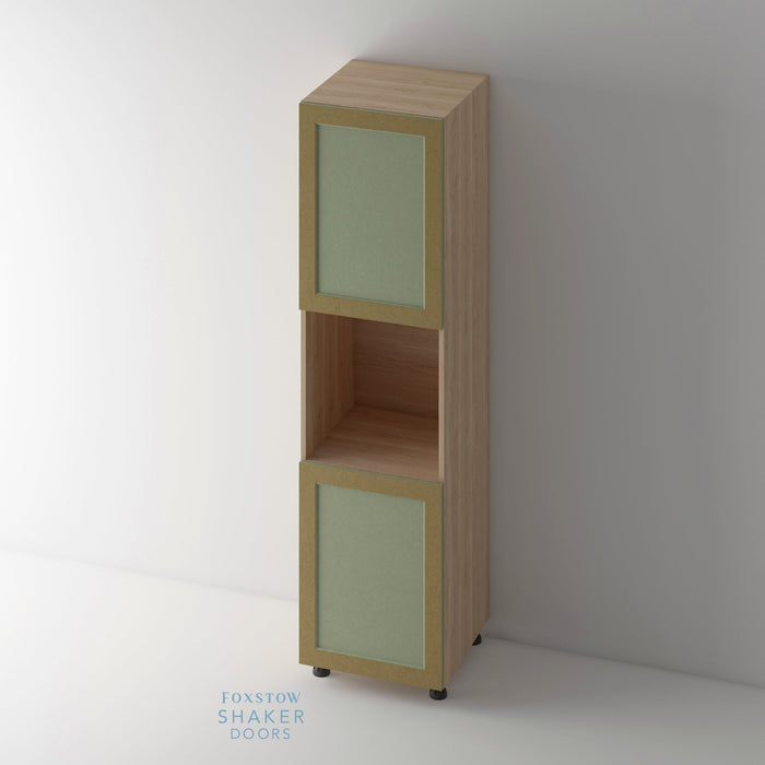 Bare, Shaker Ovolo Kitchen Door and Roble Oak Cabinet
