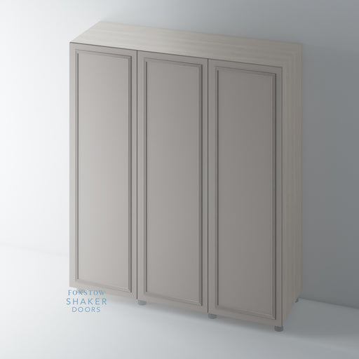 Painted, Flat Shaker Wardrobe Door with Reed Moulding